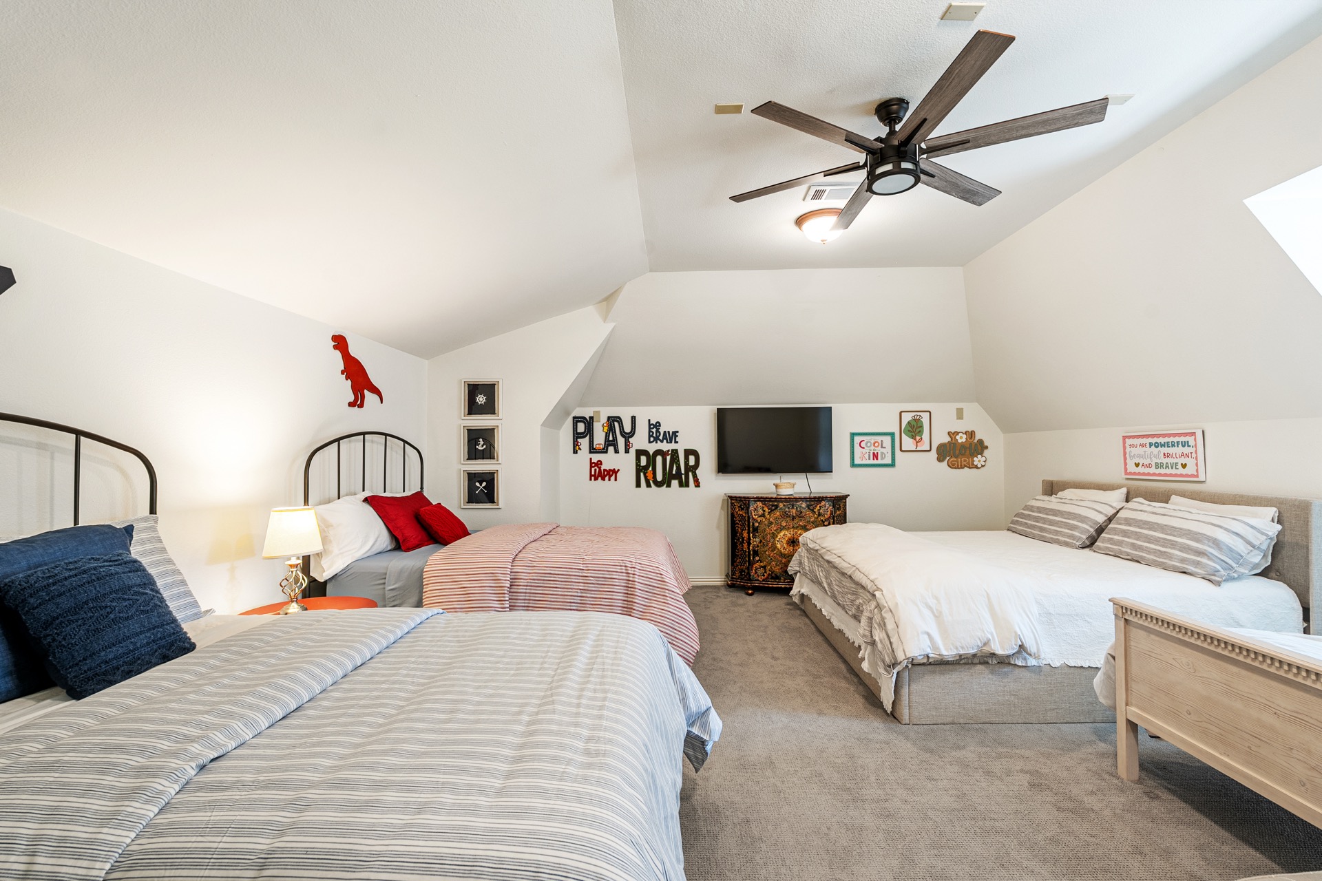 Bunk room with nautical theme